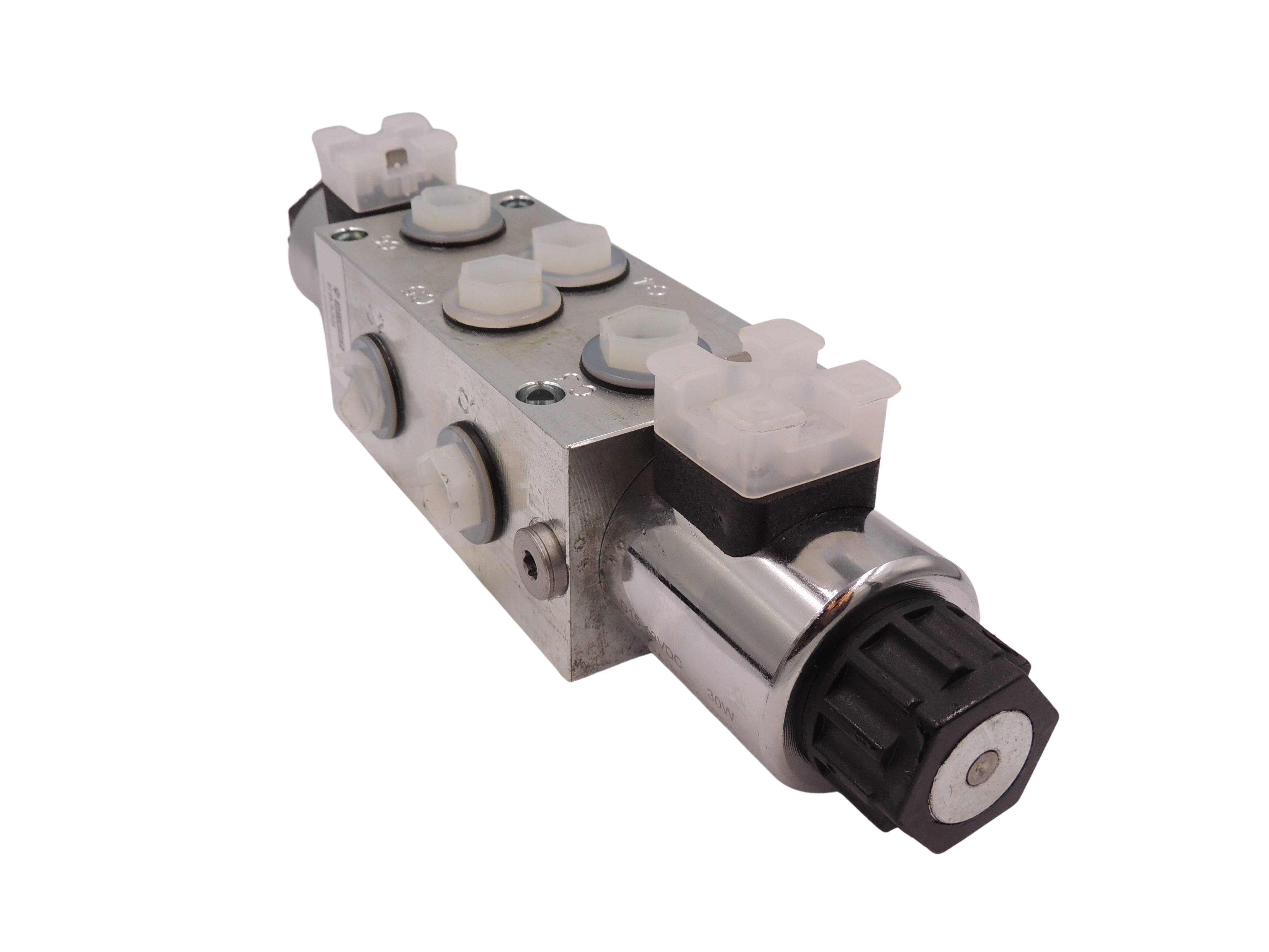 E8338-12V